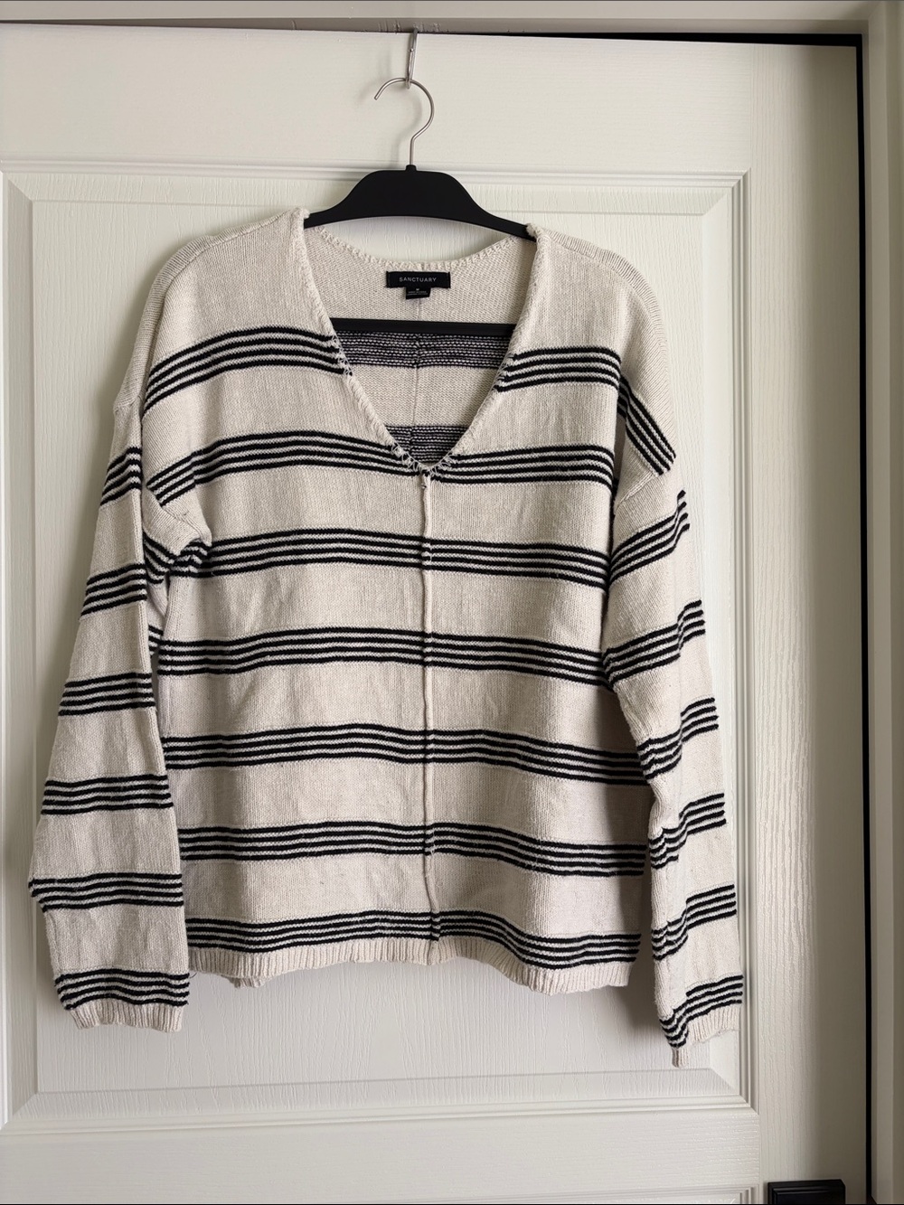 Sanctuary Striped V-Neck Women’s Sweater - Black & Cream